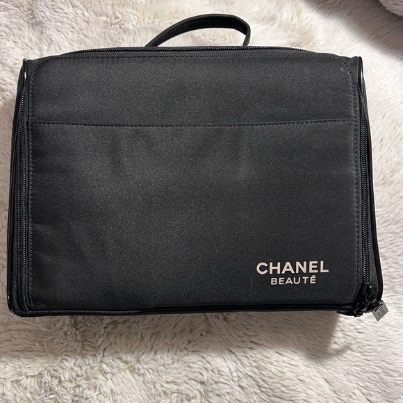 Chanel Black Makeup/Toiletry Bag - Picture 3 of 16